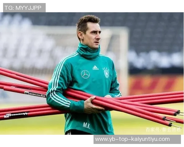 克洛泽谈拉齐奥现状称罗马表现出问题但依然迷人魅力不减