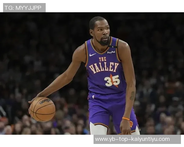 火箭队出征四连客战太阳勇士爵士两场登机照中未见杜兰特身影