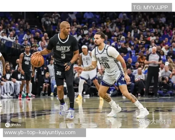 福克斯谈球队表现起伏关键在于如何面对逆境与挑战